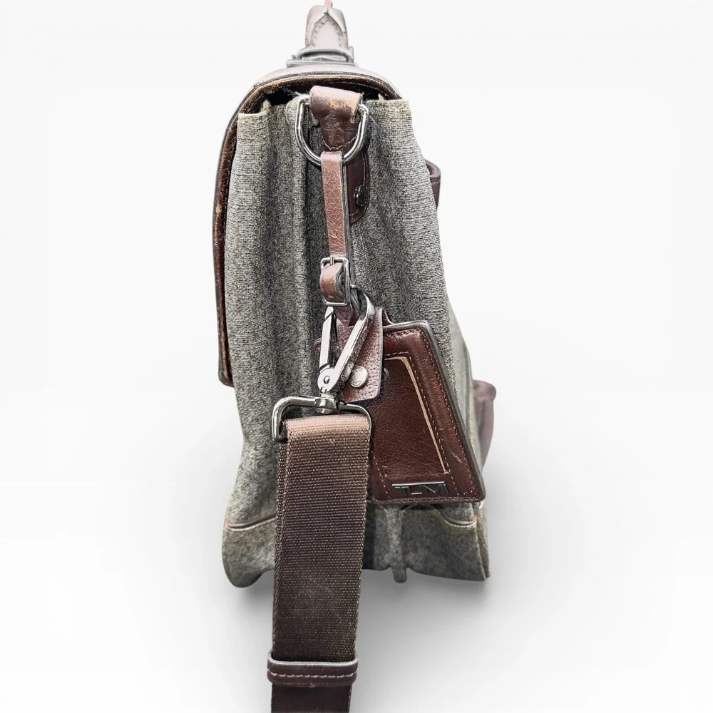 TUMI Bedford Carlisle Briefcase Laptop Bag Messenger Brown Leather Canvas